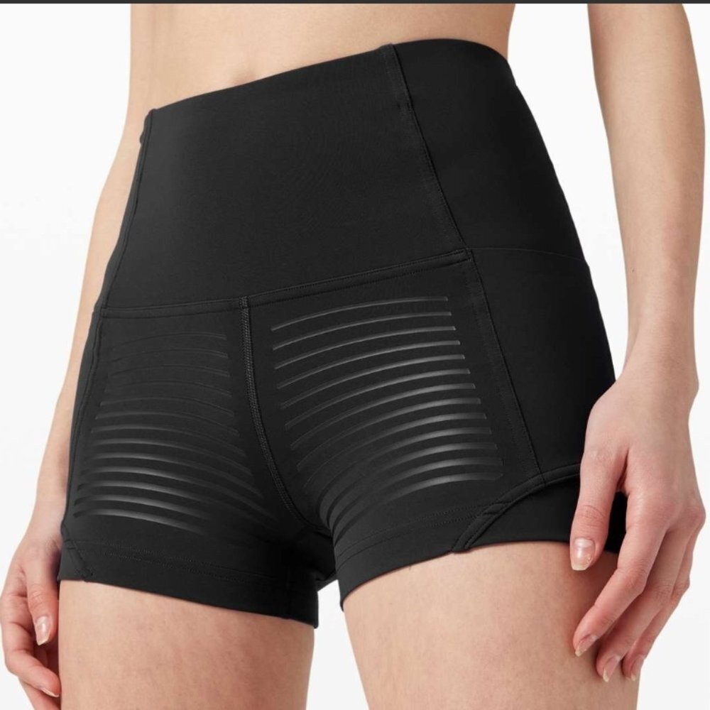 Lululemon Rouge Renegade Short